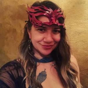 Meet your Posher, Crystal